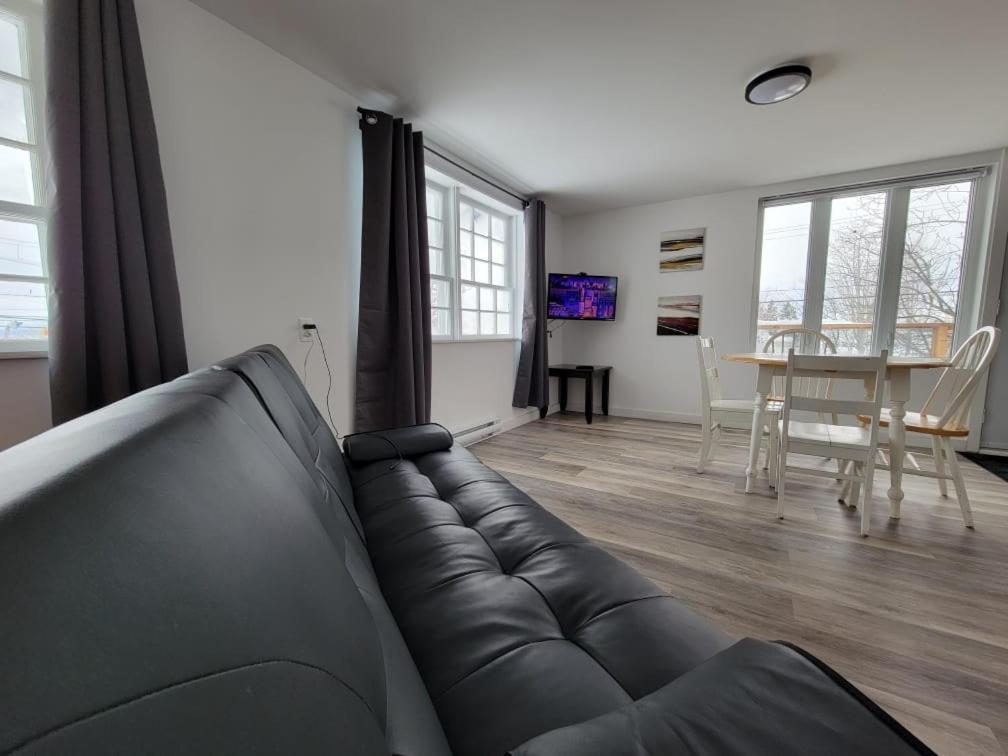 Aux 4 Vents - Auberg'Inn Carleton-sur-Mer Екстер'єр фото