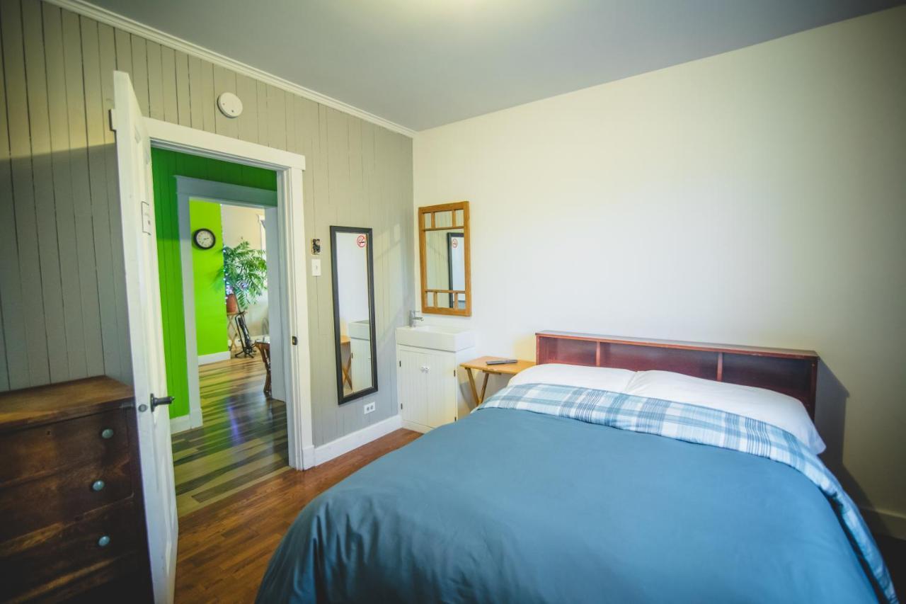 Aux 4 Vents - Auberg'Inn Carleton-sur-Mer Екстер'єр фото